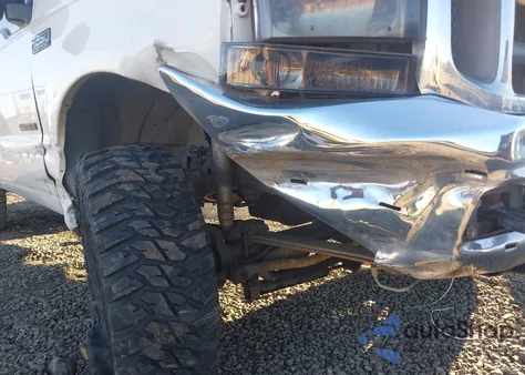 2001 Ford F-250 Xl/Xlt из США, поврежденный, VIN 1FTNF21F41EA76103